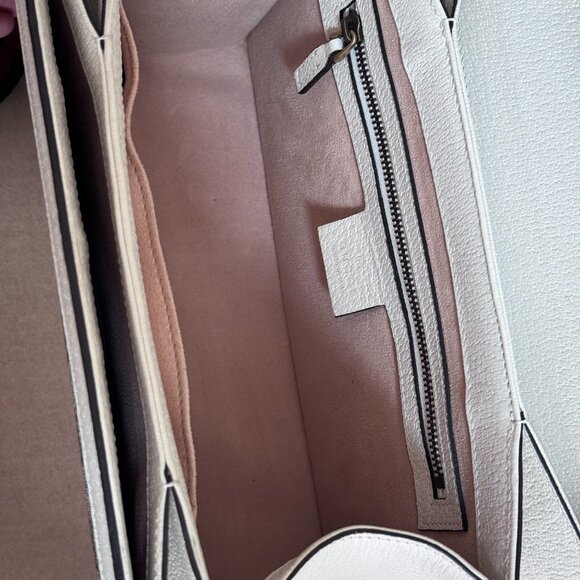 Faux Pearl Queen Margaret - Picture 14 of 16